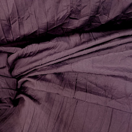 Tissu froissé violet